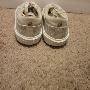 michael kors sneakers size 2 kids